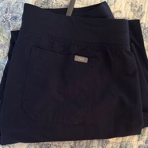 Figs Women's Livingston Large Tall excellent condition!!